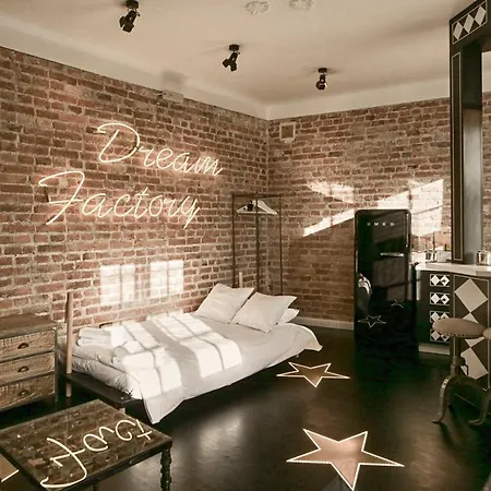 Dream Factory Апартаменты *